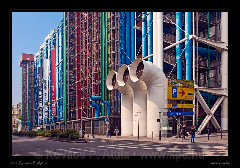 Pompidou Center 001.jpg
